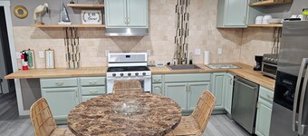 Nautical 3-bedroom house in downtown Joplin, close to shopping and coffee shops.