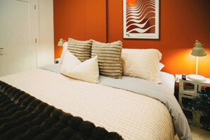 2 bedrooms, travel cot, free WiFi