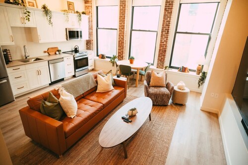 Historic Charming 2BR Apartment DT Halifax