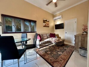 Smart TV - Enjoyable 1-bedroom apartment with AC in welcoming Nassau (Nassau)