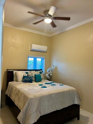 Fer et planche à repasser, Wi-Fi, draps fournis