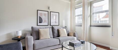 Fernseher, Stereoanlage