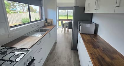 Seabank Coast Family Getaway
3 bedroom Home
Sleeps 6