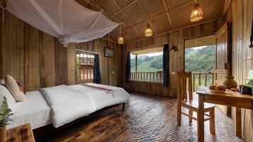 書桌、免費 Wi-Fi