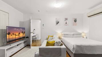 1 bedroom, iron/ironing board, WiFi, bed sheets