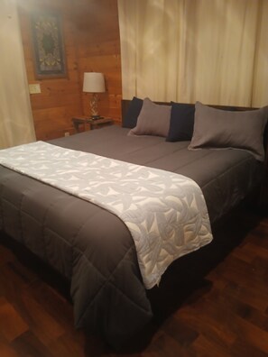 WiFi, bed sheets - Beautiful Cabin Perfect For Your Family Gathering in the North GA Mountains (Mineral Bluff)