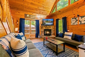 Smart TV, fireplace, video games, DVD player - Scenic & Family Fun Cabin - Great Location, Hot Tub, Arcade, Pool Table & EV (Pigeon Forge)