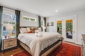 Schreibtisch, Bügeleisen/Bügelbrett, Reisekinderbett, kostenloses WLAN