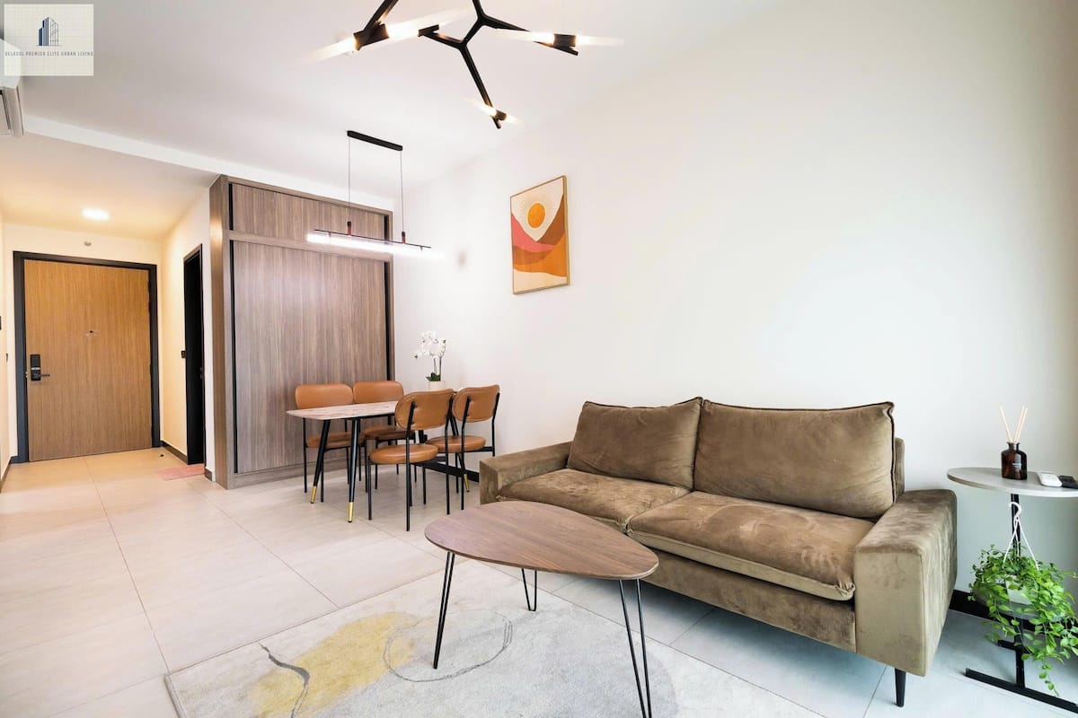 Luxury Apartment, 2 Bedrooms, Non Smoking, City View | Living area | 24-inch flat-screen TV with cable channels