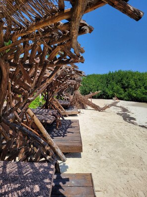 ชายหาด