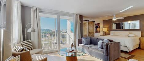 Iron/ironing board, Internet, bed sheets