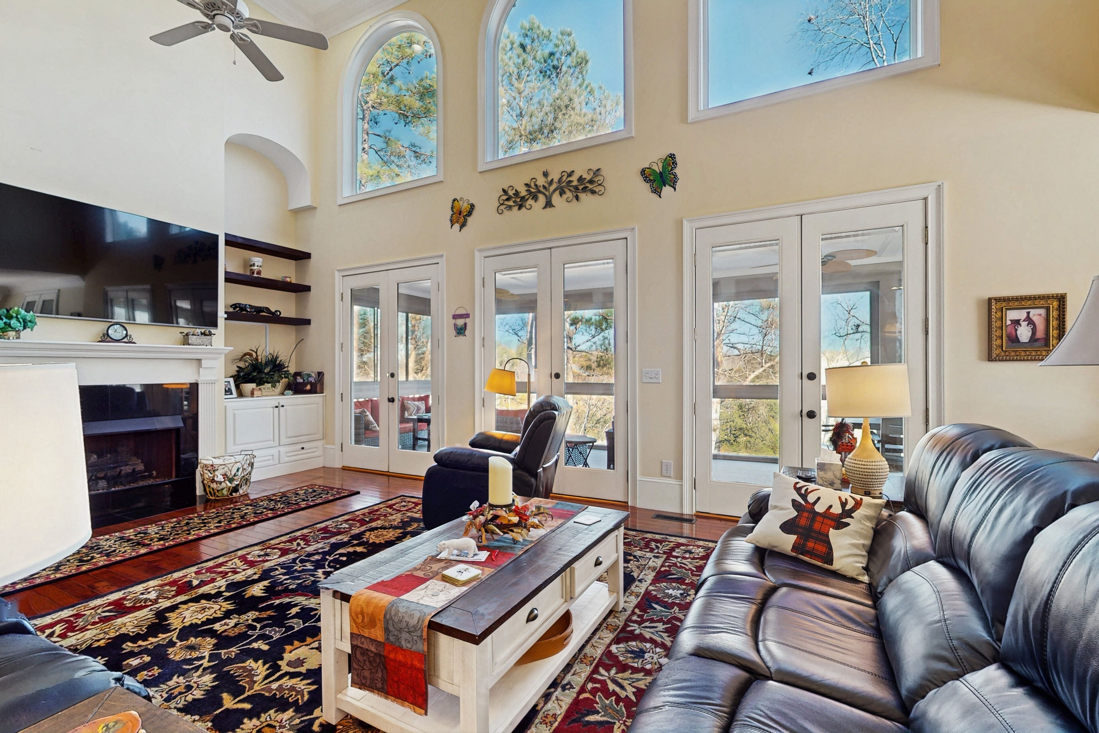 TV, fireplace, DVD player