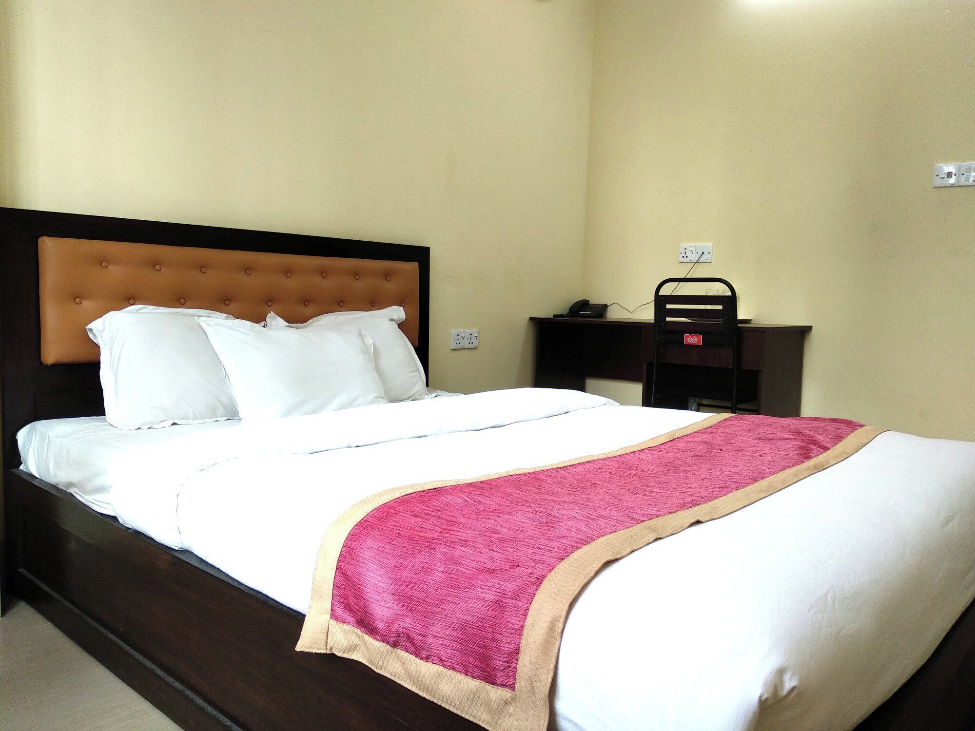 Badekar, toalettartikler (inkludert), håndklær og såpe