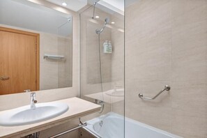 Double Room | Bathroom - B&b Hotel Tarragona Valls  (Valls)