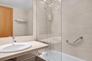 Double Room | Bathroom - B&b Hotel Tarragona Valls  (Valls)