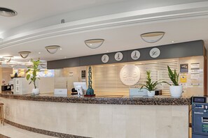 Lobby - B&b Hotel Tarragona Valls (Alio)