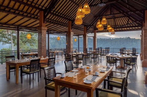 Tapa Agung View Hotel & Restaurant