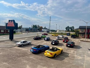 Exterior - Rocky Mountain Lodge & Suites (Renfrew)