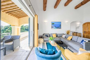 Living area - Sainte Maxime - Amazing sea view villa (STE MAXIME)