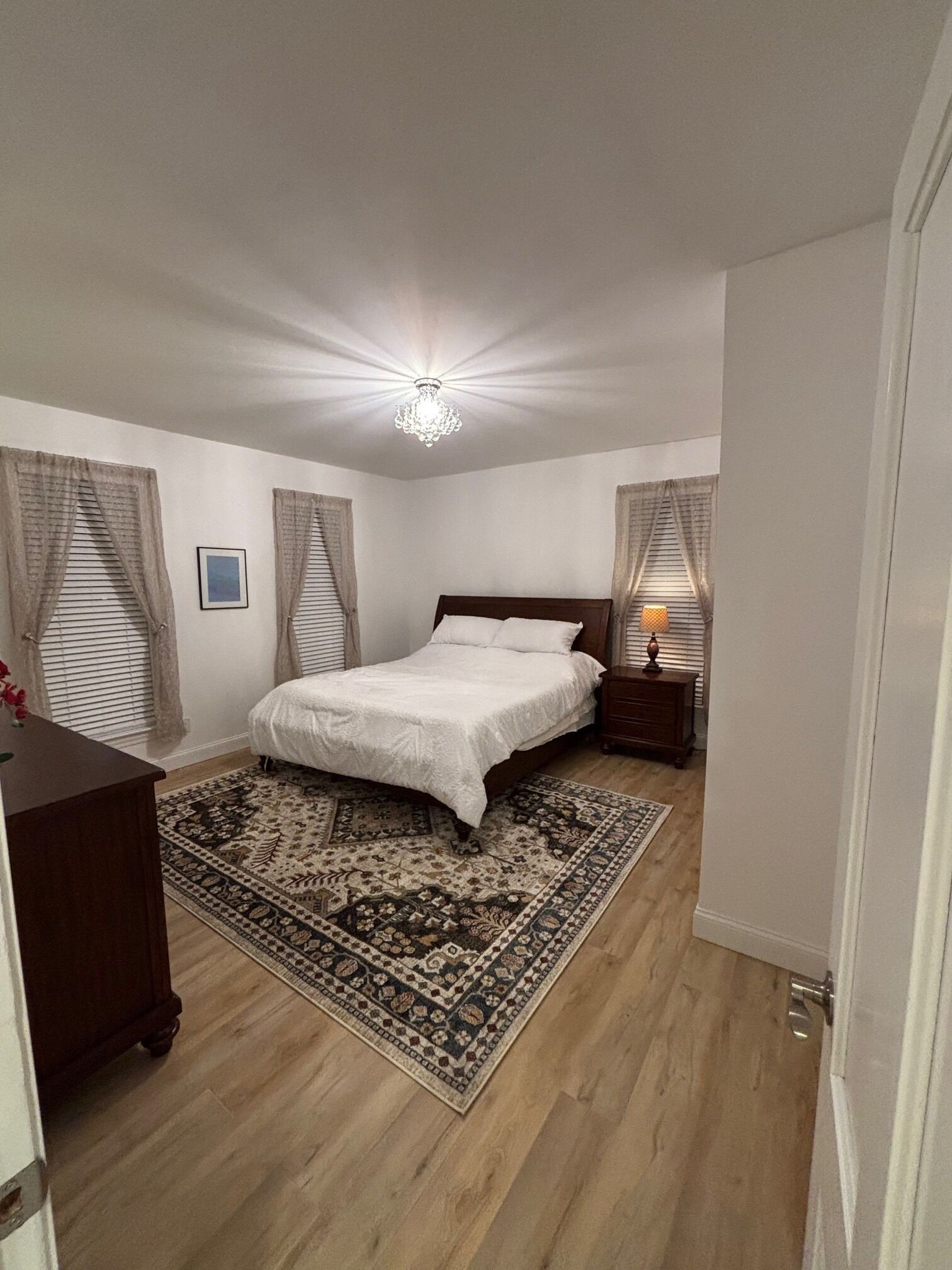 4 chambres, fer et planche à repasser, Wi-Fi, draps fournis