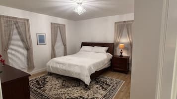 4 slaapkamers, een strijkplank/strijkijzer, wifi, beddengoed