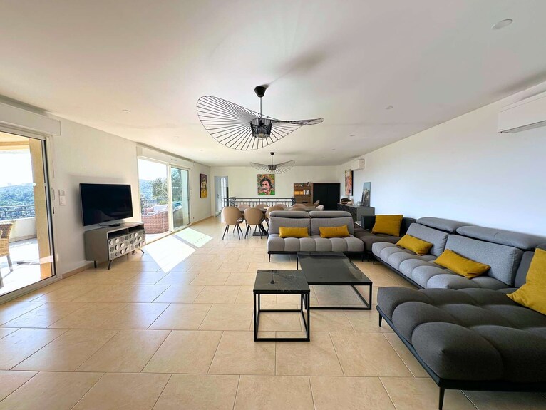 Villa For 8 Guests With Private Pool And Sea View, In La Londe-les-maures - Hyères