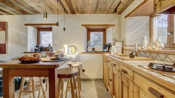 Réfrigérateur, four, grille-pain