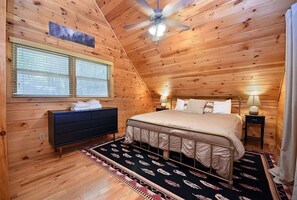 3 bedrooms, iron/ironing board, free WiFi, bed sheets - 3BR Aska Cabin Near Toccoa River - Hot Tub + Views (Blue Ridge)