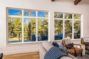 Terrace/patio - The Pines of Valle Grande • Hot Tub • Fireplace (Angel Fire)