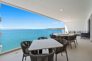 Outdoor dining - Beachfront 4BR + Panoramic Oceanviews | Panarea 6D (Bucerías)