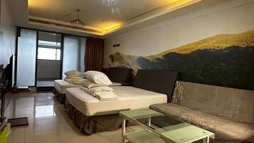 Elite Quadruple Room | Free WiFi