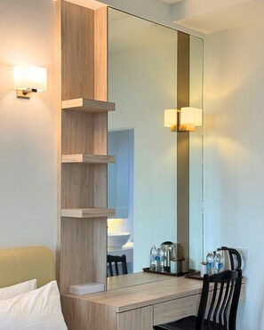 Deluxe Double Room, Non Smoking | Interior - Stallions Suite Penang (George Town)