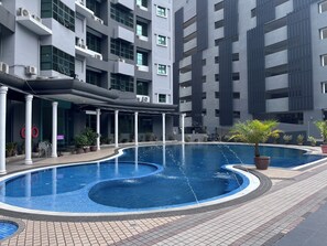 Outdoor pool - Stallions Suite Penang (George Town)