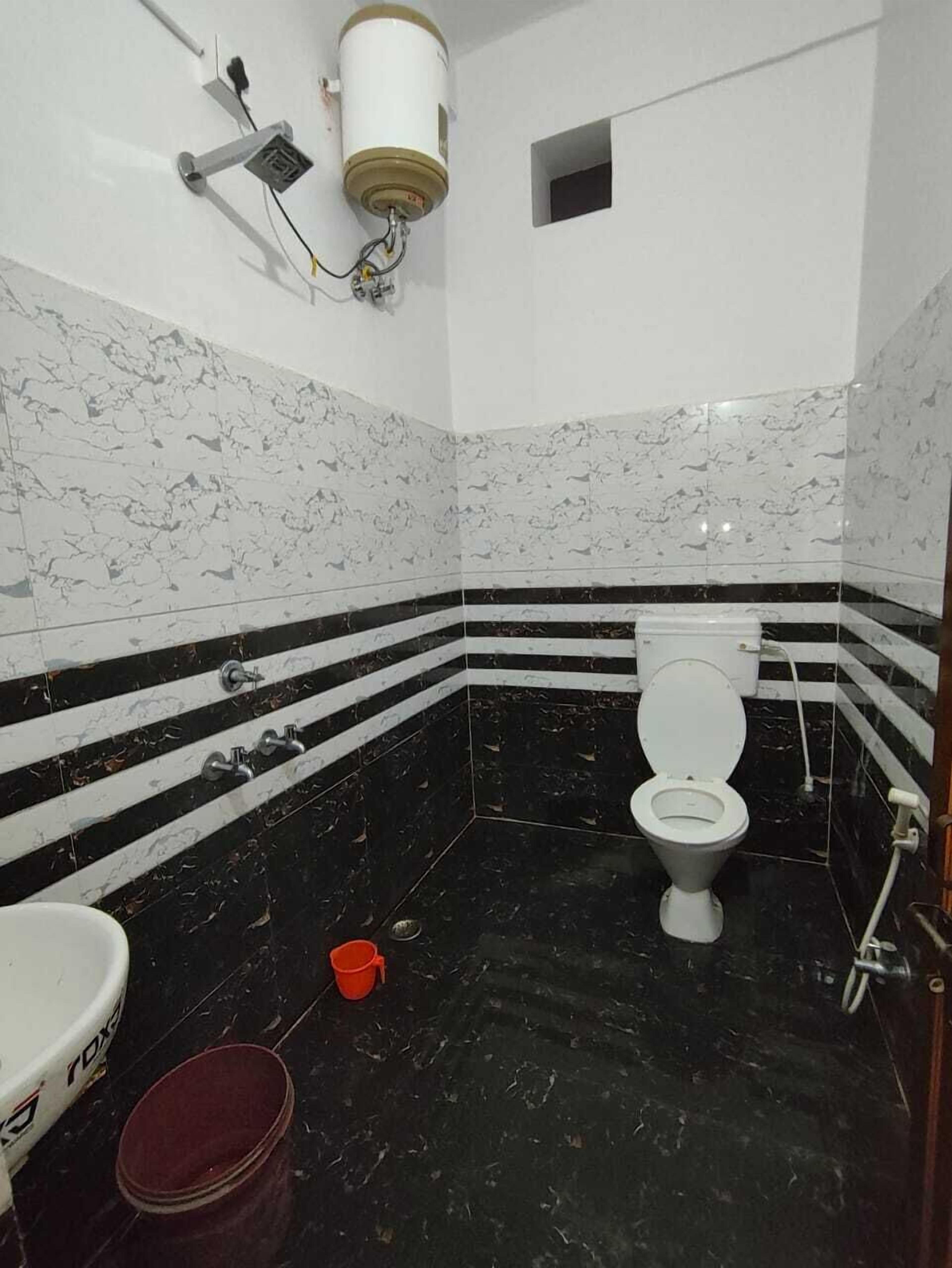 Phòng Deluxe | Phòng tắm | Buồng tắm vòi sen, đồ dùng nhà tắm miễn phí, khăn tắm, xà phòng 