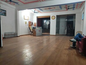 Reception - Shubh Hotel (Prayagraj)