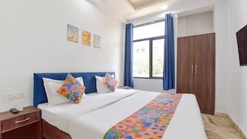 Egyptian cotton sheets, premium bedding, in-room safe, free WiFi