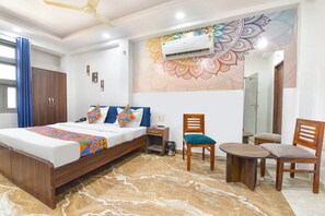 Egyptian cotton sheets, premium bedding, in-room safe, free WiFi - Via Uday (Jaipur)