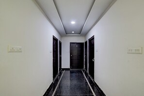 Lobby - Fabhotel Pgr Guest Inn (Hyderabad)