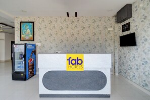 Reception - Fabhotel Pgr Guest Inn (Hyderabad)
