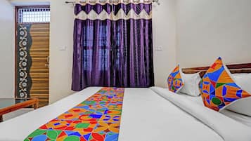 Egyptian cotton sheets, premium bedding, in-room safe, free WiFi