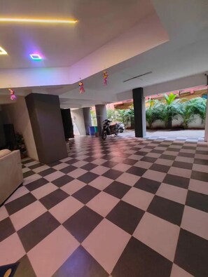 Parking - Fabhotel Nakshtram Stay Inn (Paud)