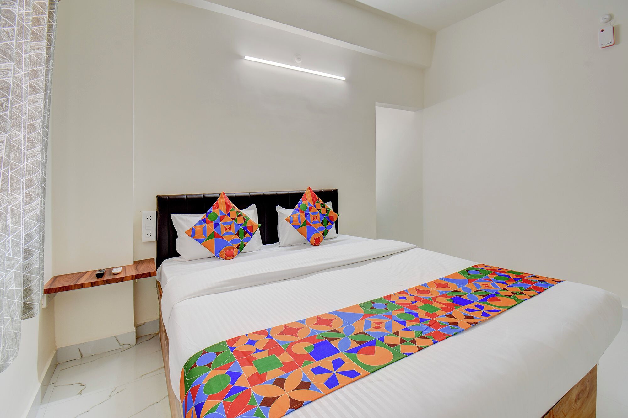 Rom – deluxe | Sengetøy i egyptisk bomull, sengetøy av topp kvalitet og safe på rommet