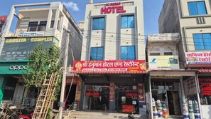 Exterior - Fabhotel Shree Hanuman (Shri Madhopur)