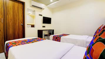 Egyptian cotton sheets, premium bedding, in-room safe, free WiFi