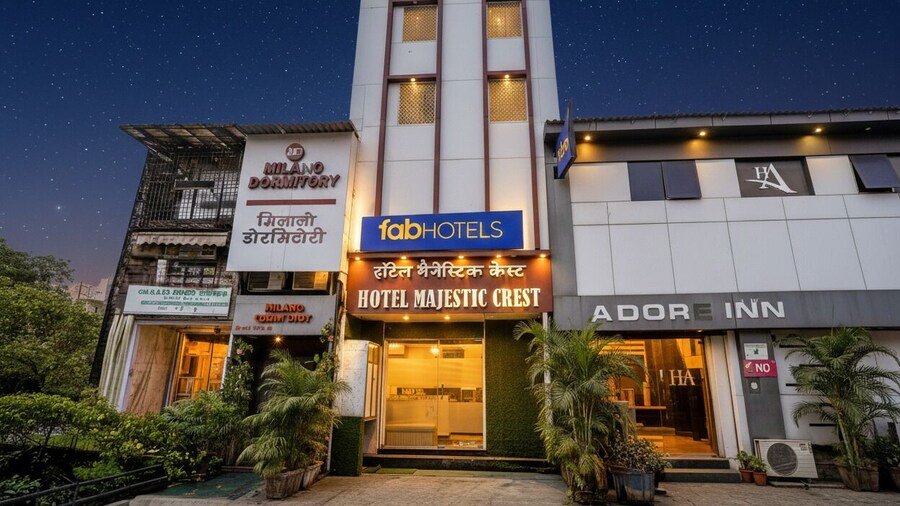 Fabhotel Majestic Crest