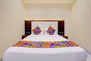 Egyptian cotton sheets, premium bedding, in-room safe, free WiFi