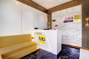 Reception - Fabhotel Majestic Crest (Mumbai)