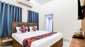 Deluxe Room | Egyptian cotton sheets, premium bedding, in-room safe, free WiFi