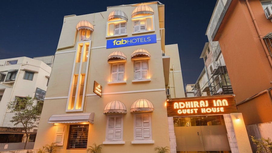 Fabhotel Adhiraj Inn