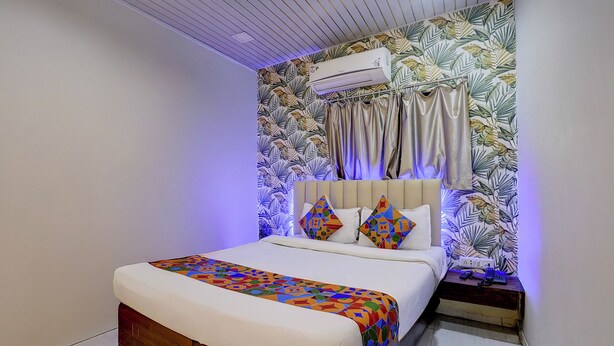 Egyptian cotton sheets, premium bedding, in-room safe, free WiFi - Via Saini Residency (Mumbai)